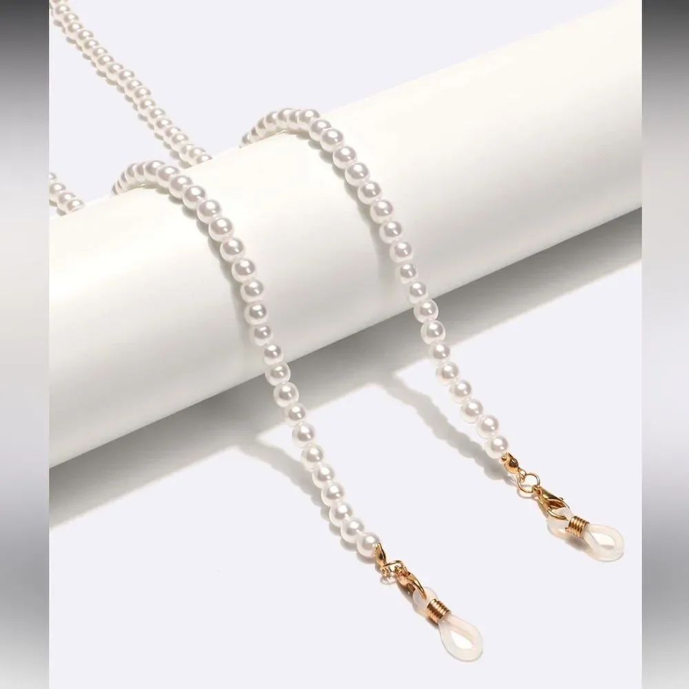 Classic Pearl Eyeglass Chain A1678